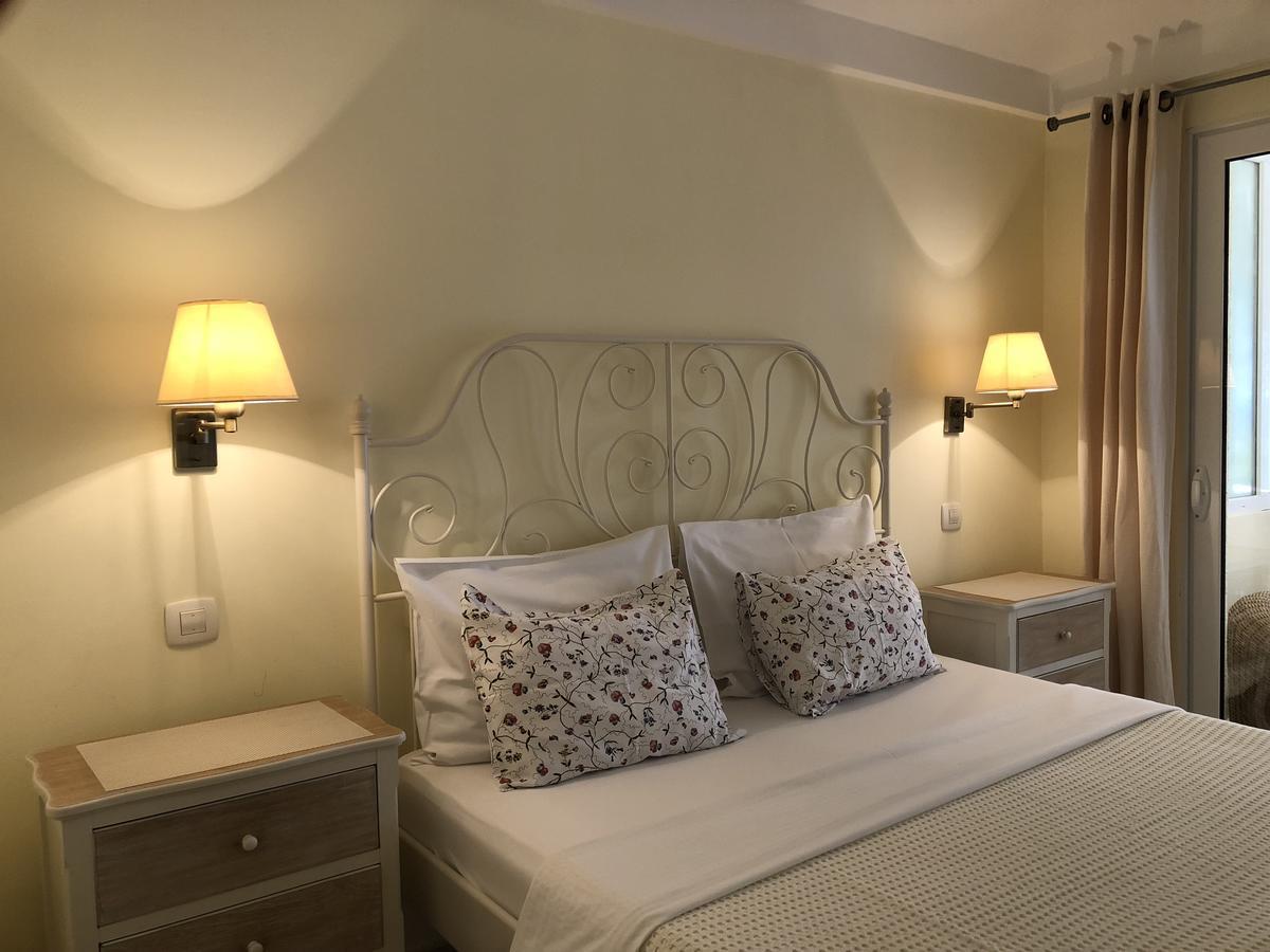 Guest House Sea Breeze Sveti Stefan Exterior photo